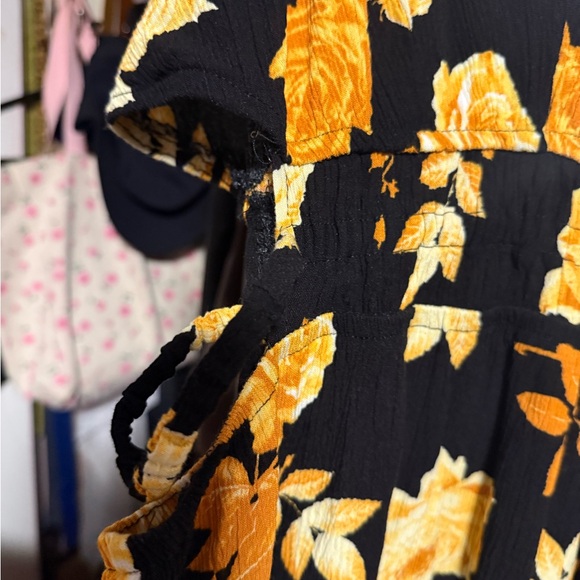 Floral Black and Yellow long dress - Picture 3 of 4